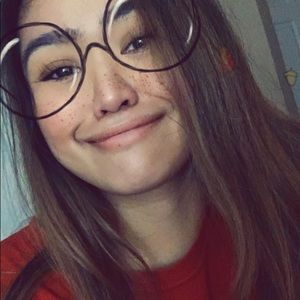 Meet your Posher, Mariela